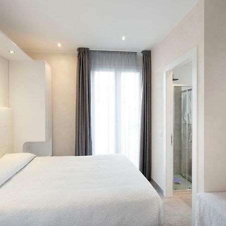 White Suite & Apartments Bellaria-Igea Marina Exteriör bild