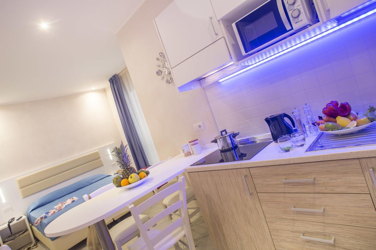 White Suite & Apartments Bellaria-Igea Marina Exteriör bild