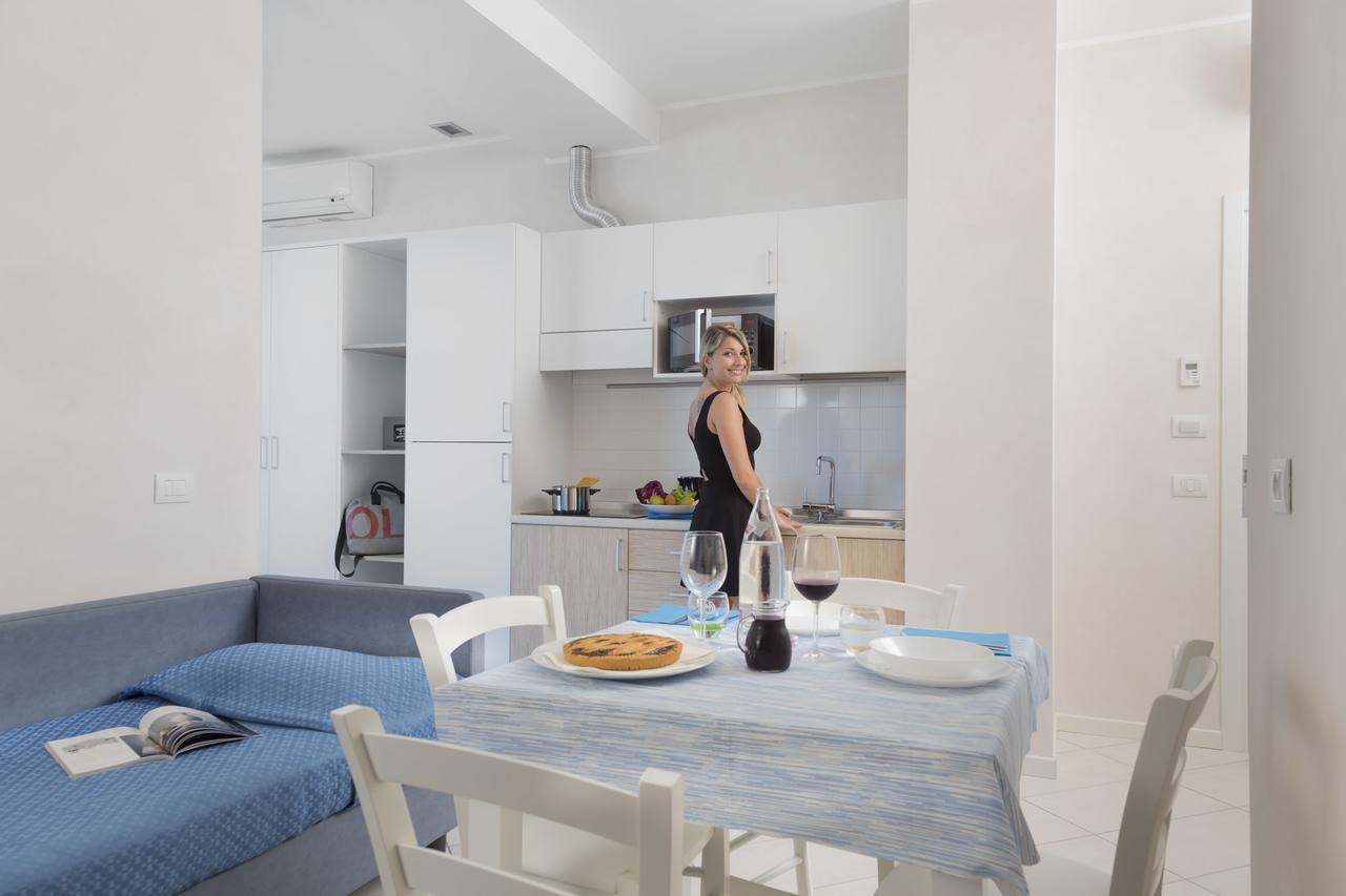 White Suite & Apartments Bellaria-Igea Marina Exteriör bild