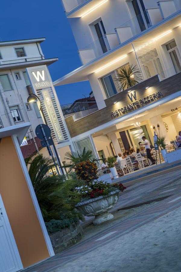 White Suite & Apartments Bellaria-Igea Marina Exteriör bild