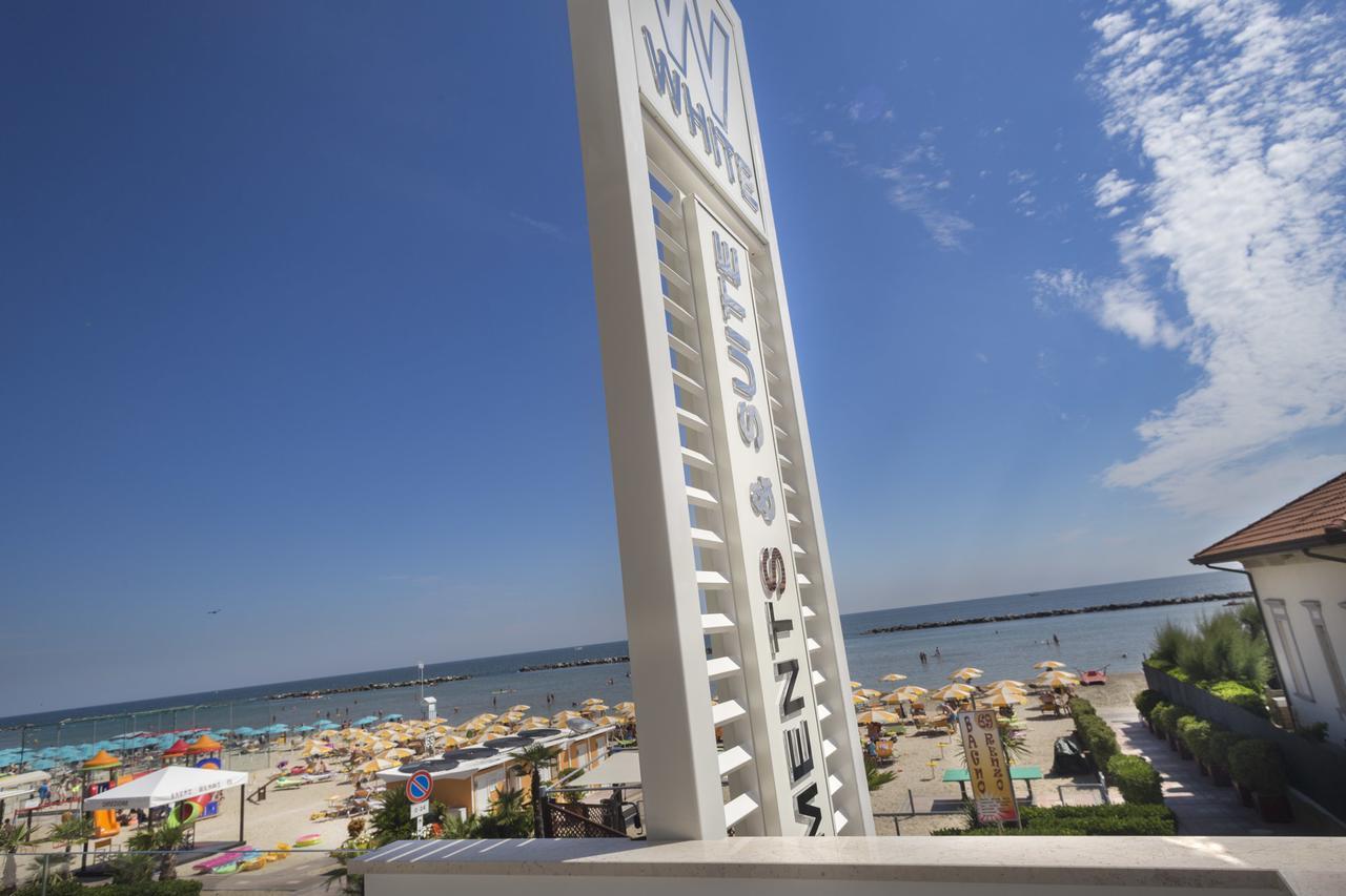 White Suite & Apartments Bellaria-Igea Marina Exteriör bild