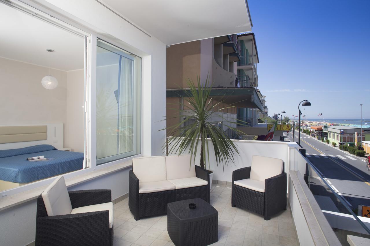 White Suite & Apartments Bellaria-Igea Marina Exteriör bild