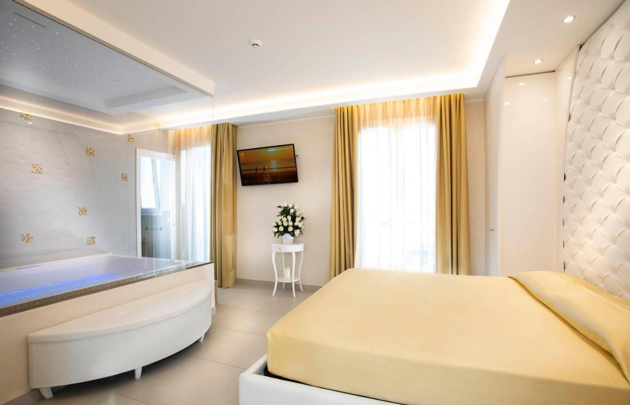 White Suite & Apartments Bellaria-Igea Marina Exteriör bild