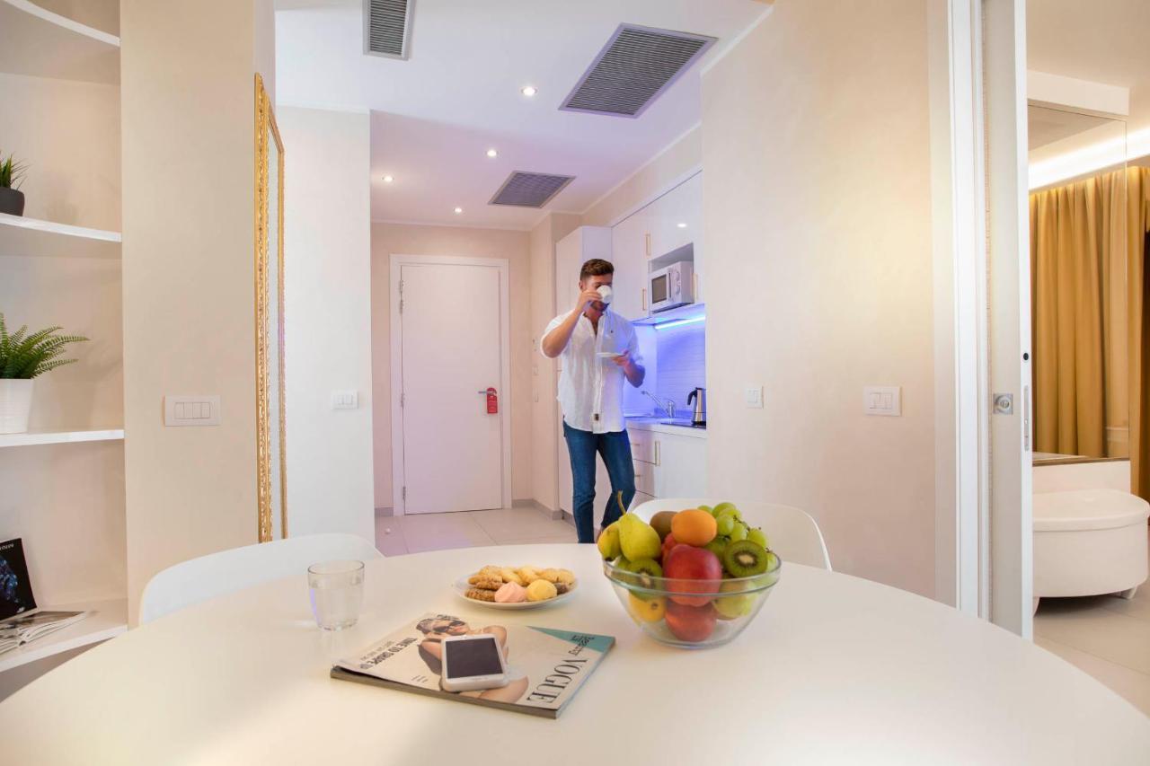 White Suite & Apartments Bellaria-Igea Marina Exteriör bild