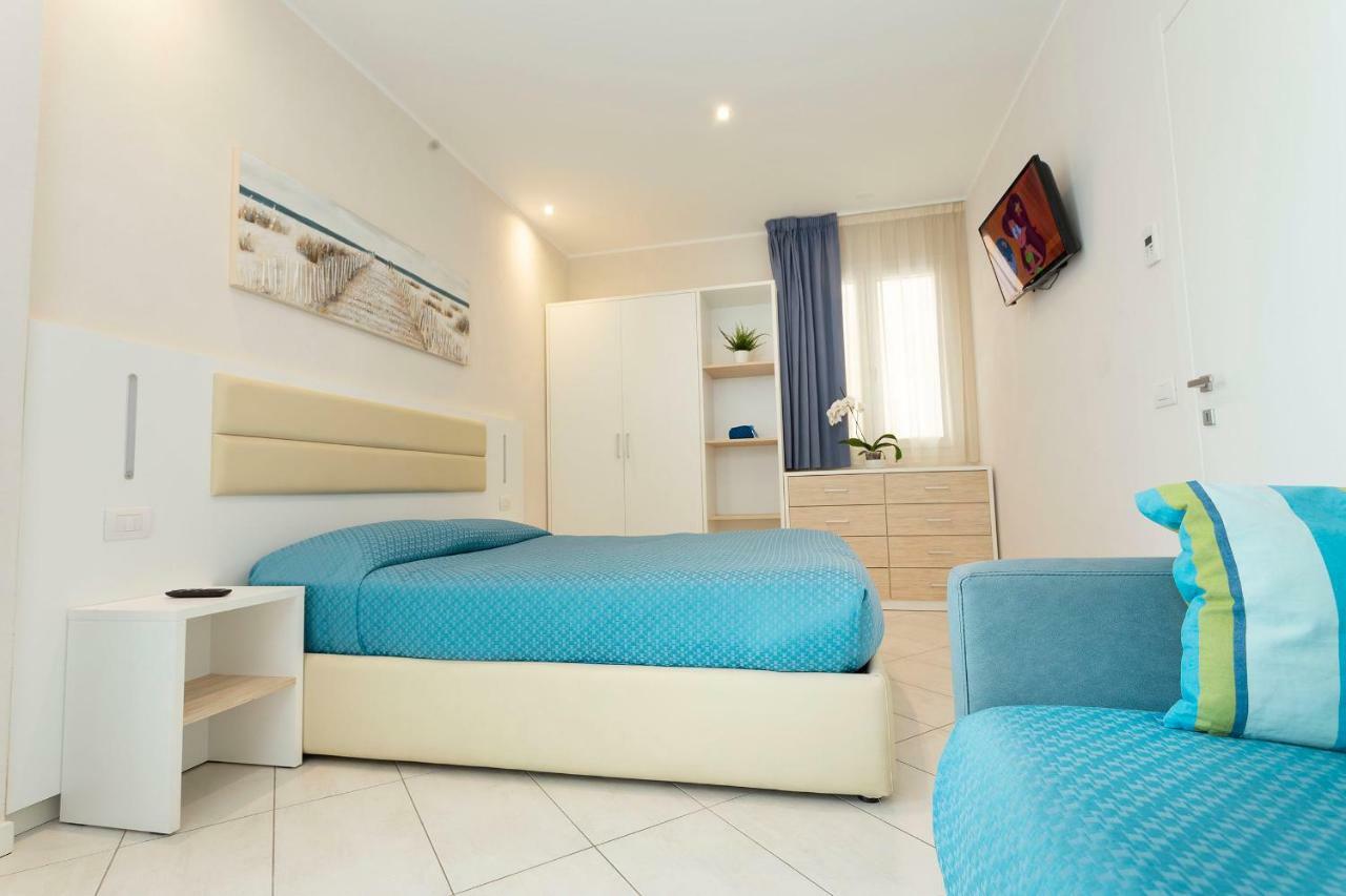 White Suite & Apartments Bellaria-Igea Marina Exteriör bild