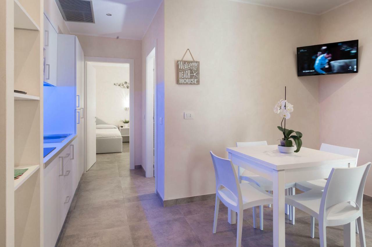 White Suite & Apartments Bellaria-Igea Marina Exteriör bild