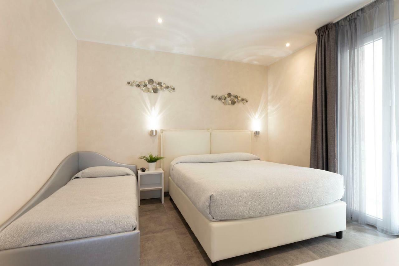 White Suite & Apartments Bellaria-Igea Marina Exteriör bild