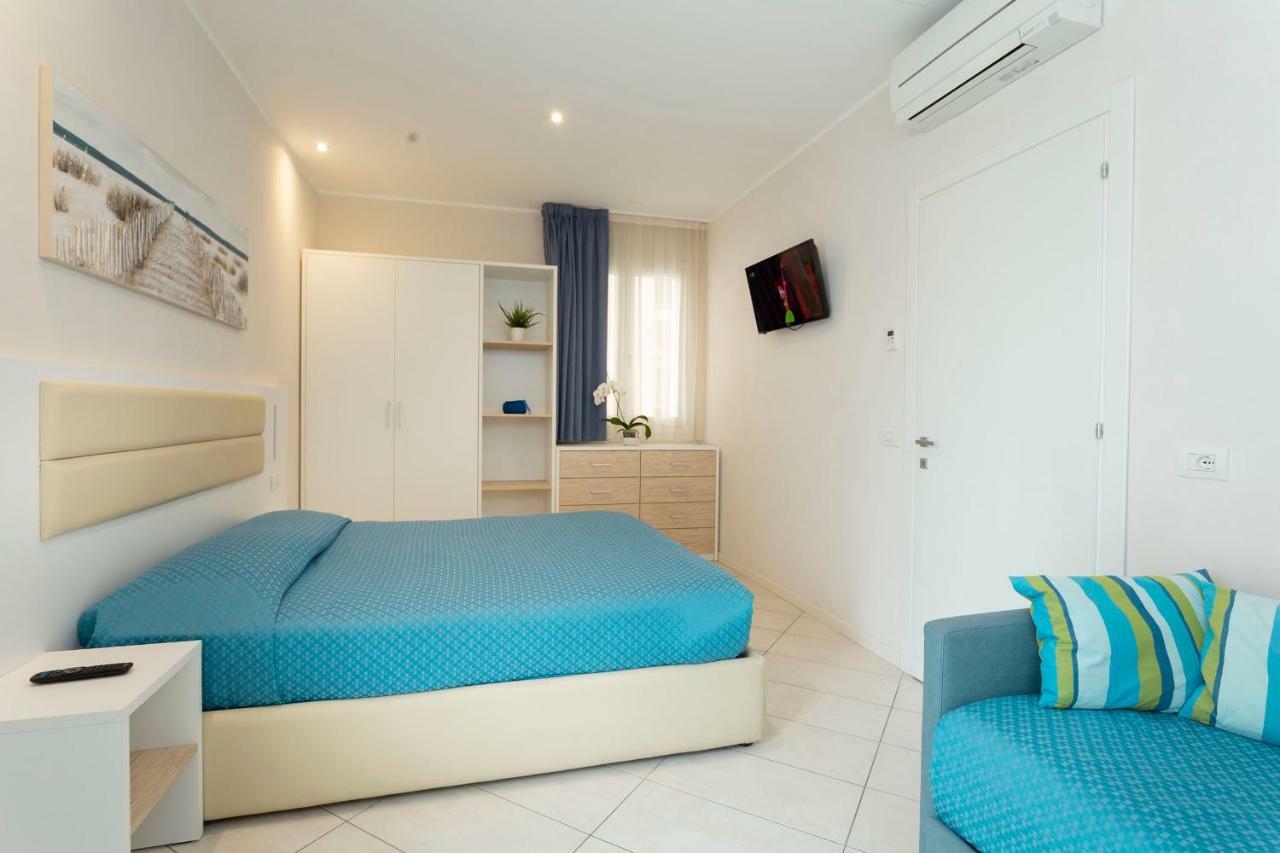 White Suite & Apartments Bellaria-Igea Marina Exteriör bild